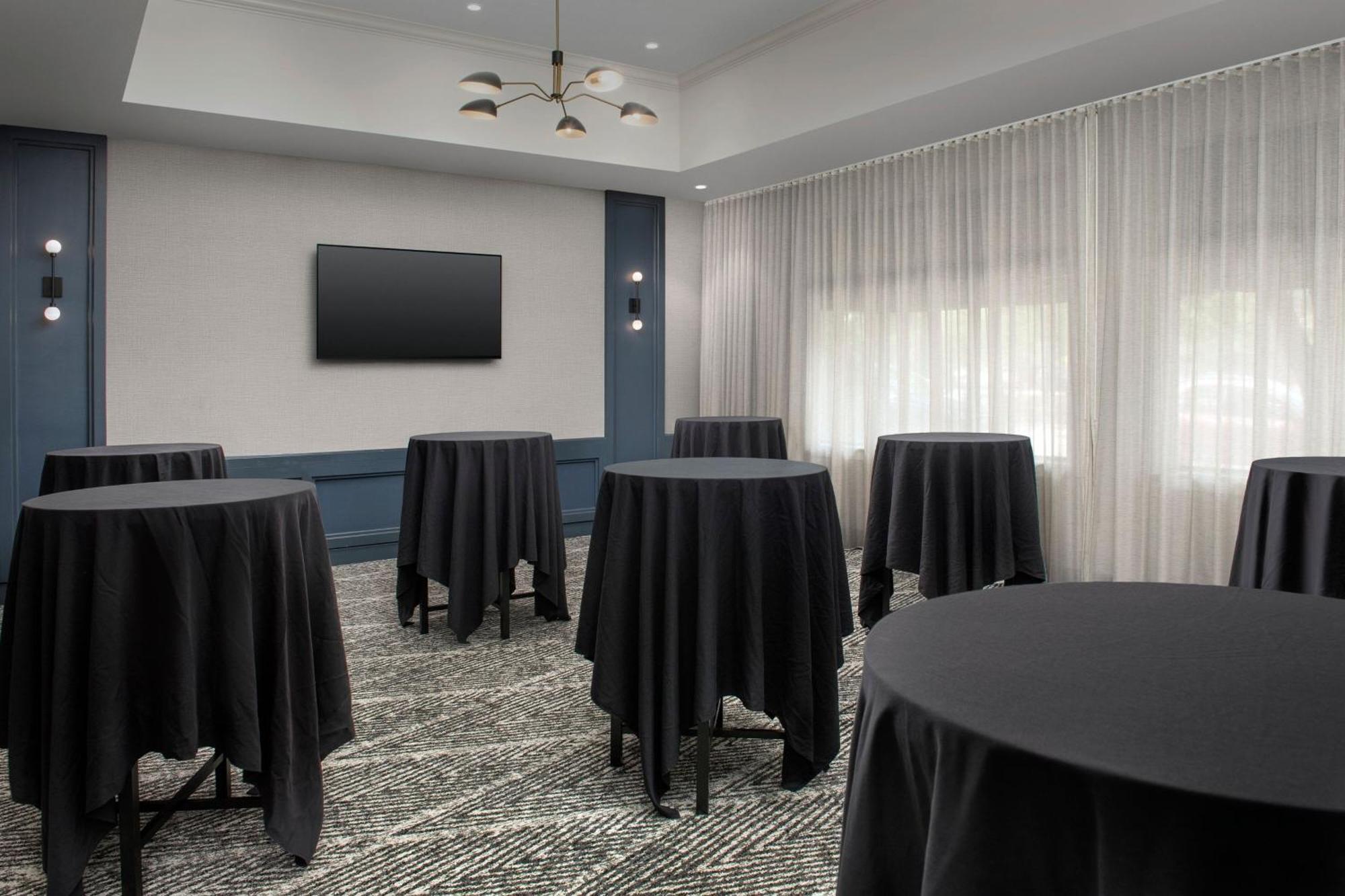 Courtyard By Marriott Savannah Downtown - Historic District Экстерьер фото
